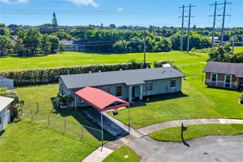 Villa ou maison à vendre à Miami, Floride: 4 chambres, 142.79 m2 № 1921127 - photo 20