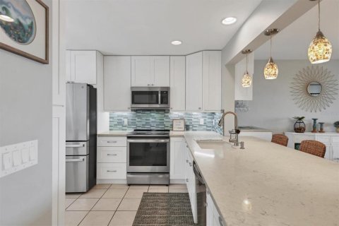 Condo in Bradenton, Florida, 3 bedrooms  № 1643204 - photo 15