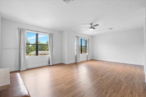 Touwnhouse à vendre à Fort Lauderdale, Floride: 3 chambres, 185.06 m2 № 2152924 - photo 18