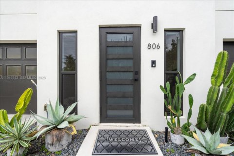 Touwnhouse à vendre à Fort Lauderdale, Floride: 3 chambres, 185.06 m2 № 2152924 - photo 2
