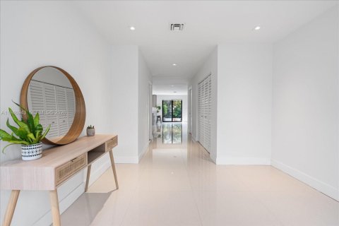 Touwnhouse à vendre à Fort Lauderdale, Floride: 3 chambres, 185.06 m2 № 2152924 - photo 11