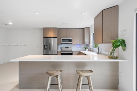 Touwnhouse à vendre à Fort Lauderdale, Floride: 3 chambres, 185.06 m2 № 2152924 - photo 5