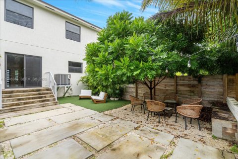 Touwnhouse à vendre à Fort Lauderdale, Floride: 3 chambres, 185.06 m2 № 2152924 - photo 30