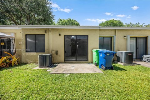 Купить кондоминиум в Санрайз, Флорида 2 спальни, 83.52м2, № 1898334 - фото 23