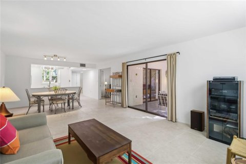 Condo in Bradenton, Florida, 3 bedrooms № 2151790 - photo 11
