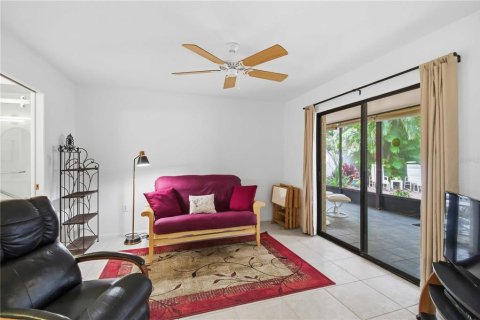 Condo in Bradenton, Florida, 3 bedrooms № 2151790 - photo 17