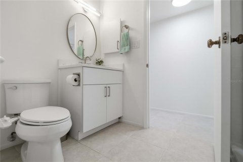 Condo in Bradenton, Florida, 3 bedrooms № 2151790 - photo 19