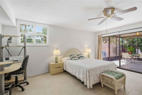 Condo in Bradenton, Florida, 3 bedrooms № 2151790 - photo 23