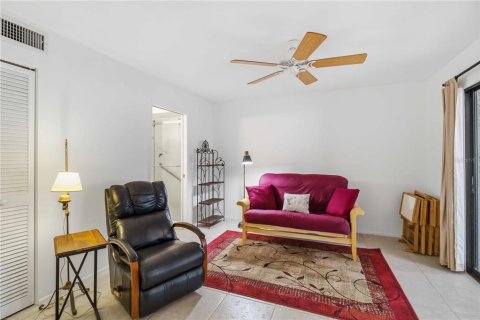 Condo in Bradenton, Florida, 3 bedrooms № 2151790 - photo 16