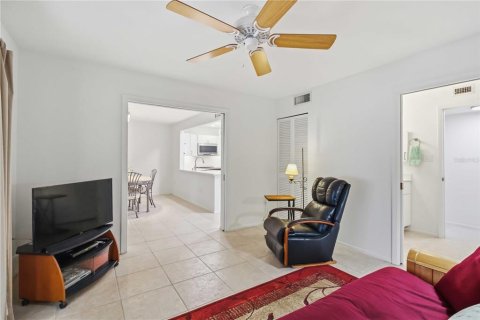 Condo in Bradenton, Florida, 3 bedrooms № 2151790 - photo 18