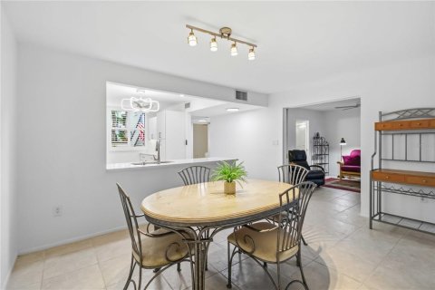 Condo in Bradenton, Florida, 3 bedrooms № 2151790 - photo 15