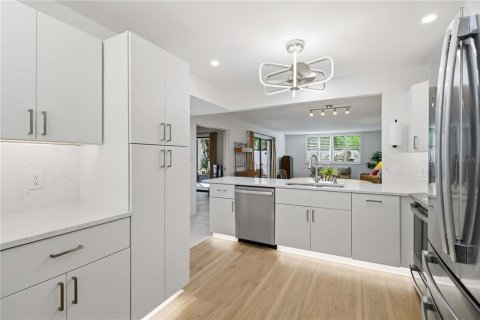 Condo in Bradenton, Florida, 3 bedrooms № 2151790 - photo 7