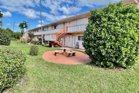 Copropriété à louer à Hallandale Beach, Floride: 2 chambres, 78.78 m2 № 1991403 - photo 17