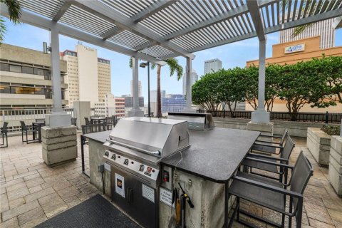 Condo in Tampa, Florida, 1 bedroom  № 1565071 - photo 23