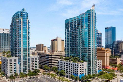 Condo in Tampa, Florida, 1 bedroom  № 1565071 - photo 30