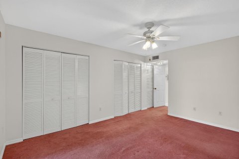 Condo in St. Lucie, Florida, 2 bedrooms № 2082202 - photo 12