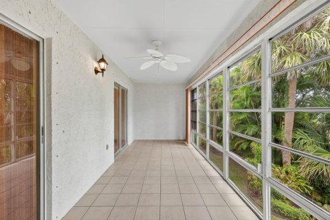 Condo in St. Lucie, Florida, 2 bedrooms № 2082202 - photo 18