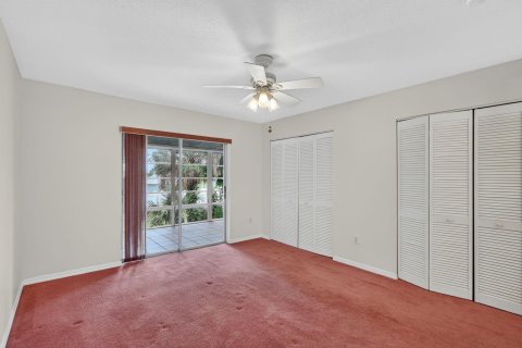 Condo in St. Lucie, Florida, 2 bedrooms № 2082202 - photo 11
