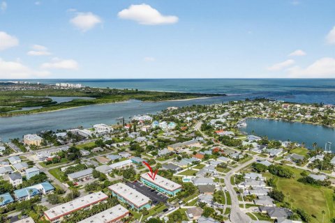 Condo in St. Lucie, Florida, 2 bedrooms № 2082202 - photo 23