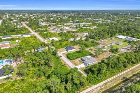 Casa en venta en Lehigh Acres, Florida, 3 dormitorios № 1932062 - foto 9