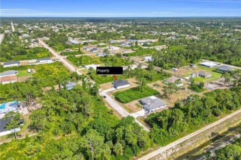 Casa en venta en Lehigh Acres, Florida, 3 dormitorios № 1932062 - foto 5