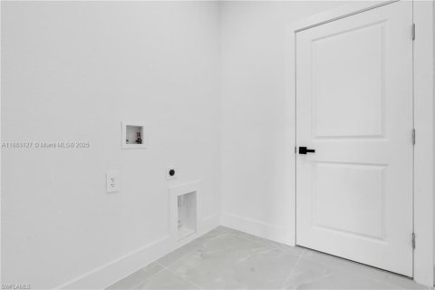 Casa en venta en Lehigh Acres, Florida, 3 dormitorios № 1932062 - foto 23