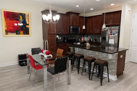 Townhouse in Orlando, Florida 3 bedrooms, 152.27 sq.m. № 2104485 - photo 3