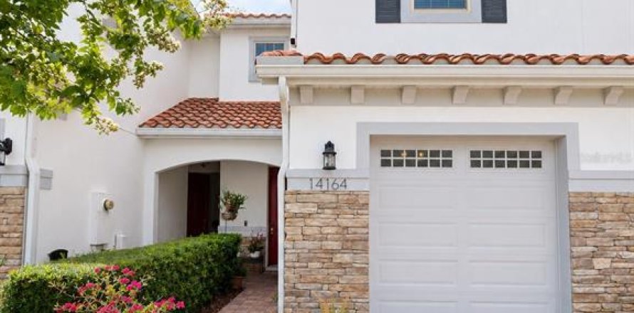 Townhouse in Orlando, Florida 3 bedrooms, 152.27 sq.m. № 2104485