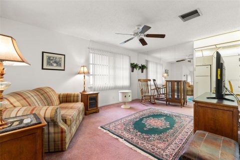 Townhouse in Saint Petersburg, Florida 1 bedroom, 68.28 sq.m. № 2097856 - photo 6
