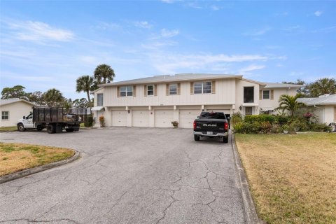 Townhouse in Saint Petersburg, Florida 1 bedroom, 68.28 sq.m. № 2097856