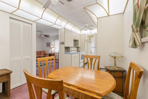 Townhouse in Saint Petersburg, Florida 1 bedroom, 68.28 sq.m. № 2097856 - photo 17