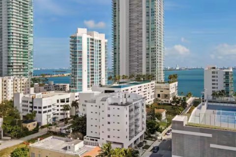 Купить кондоминиум в Майами, Флорида 2 спальни, 77.67м2, № 2035224 - фото 2