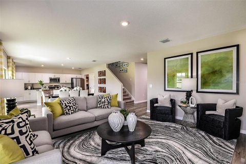 House in Haines City, Florida 5 bedrooms, 268.67 sq.m. № 1773034 - photo 6