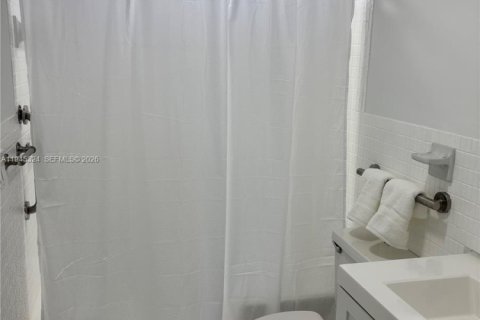 Condominio en alquiler en Aventura, Florida, 1 dormitorio, 70.88 m2 № 2001786 - foto 8