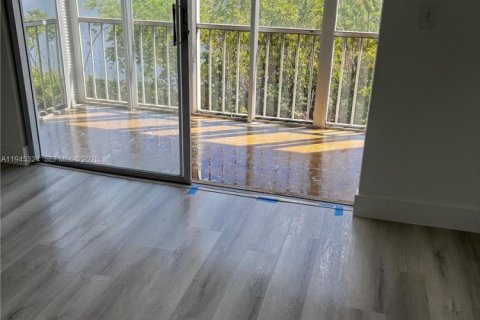 Condominio en Aventura, Florida, 1 dormitorio  № 2001786