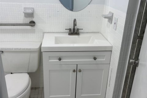 Condominio en alquiler en Aventura, Florida, 1 dormitorio, 70.88 m2 № 2001786 - foto 5