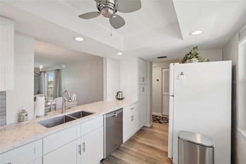 Copropriété à vendre à Fort Myers, Floride: 2 chambres, 128.58 m2 № 1793117 - photo 11