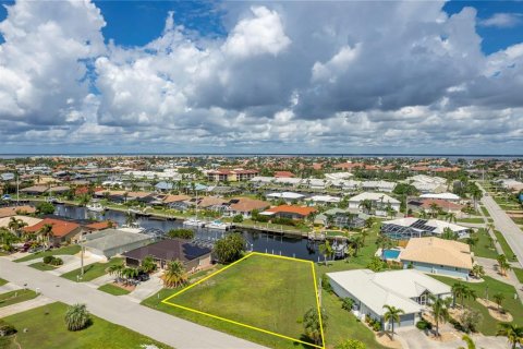 Terreno en venta en Punta Gorda, Florida № 1534872 - foto 2