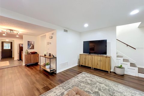 Condo in Maitland, Florida, 3 bedrooms  № 2223721 - photo 6