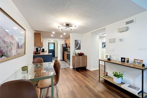 Condo in Maitland, Florida, 3 bedrooms  № 2223721 - photo 10