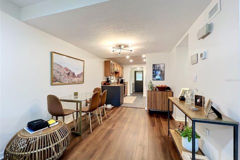 Condo in Maitland, Florida, 3 bedrooms  № 2223721 - photo 9