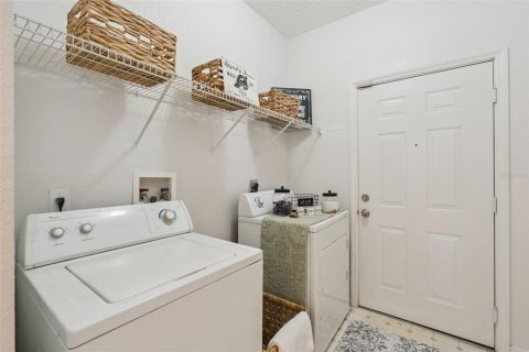 Condo in Sanford, Florida, 2 bedrooms  № 2167286 - photo 16