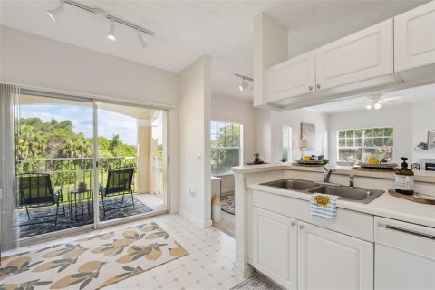 Condo in Sanford, Florida, 2 bedrooms  № 2167286 - photo 3