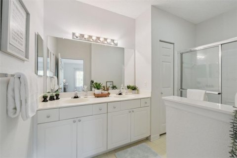 Condo in Sanford, Florida, 2 bedrooms  № 2167286 - photo 12