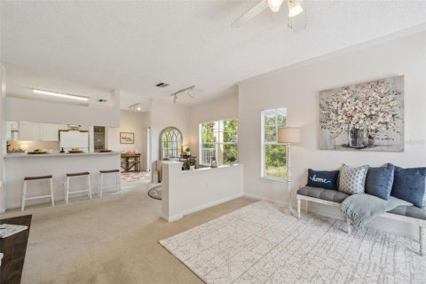 Condo in Sanford, Florida, 2 bedrooms  № 2167286 - photo 2
