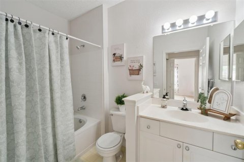 Condo in Sanford, Florida, 2 bedrooms  № 2167286 - photo 14