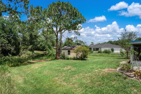 House in Lake Placid, Florida 3 bedrooms, 112.04 sq.m. № 1803093 - photo 25