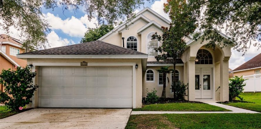 House in Clermont, Florida 4 bedrooms, 221.57 sq.m. № 1845160