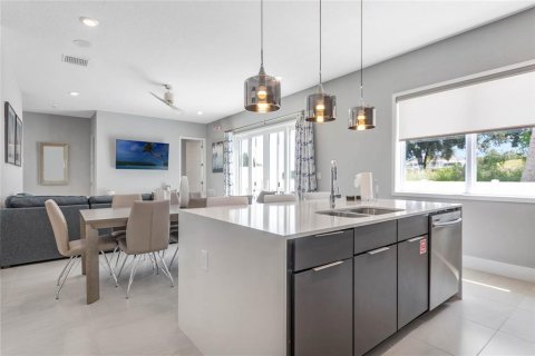 Copropriété à vendre à Four Corners, Floride: 3 chambres, 138.52 m2 № 2135005 - photo 7