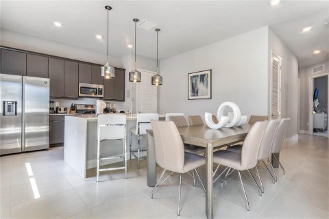 Copropriété à vendre à Four Corners, Floride: 3 chambres, 138.52 m2 № 2135005 - photo 4